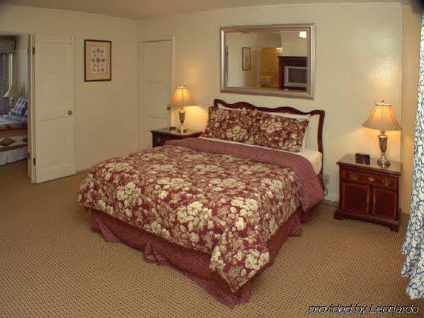 Carmel Wayfarer Inn מראה חיצוני תמונה
